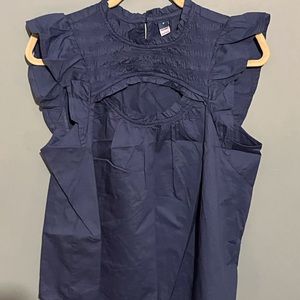 SELLING OLD NAVY TOP FOR WOMEN SIZE MEDIUM COLOR DUSTY BLUE PRE-OWNED CONDITION